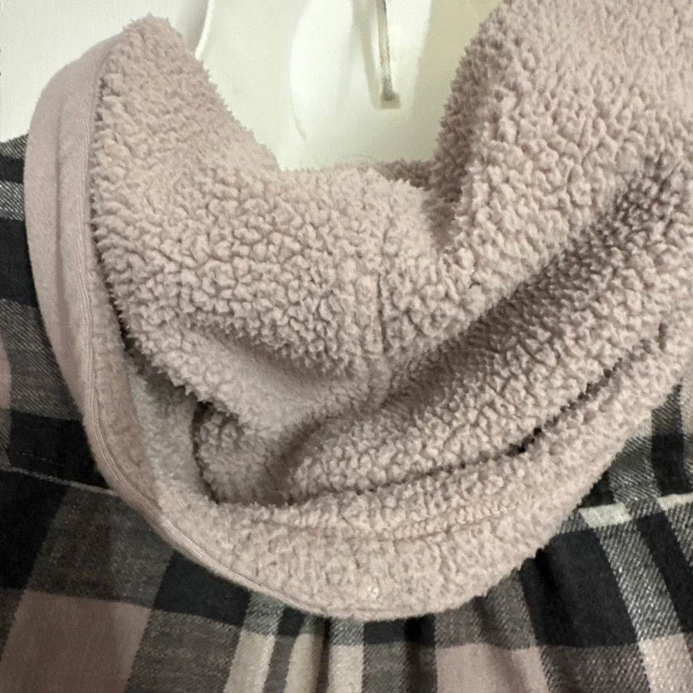 AE American Eagle Plaid Hooded Flannel Small Sherpa Lined Pink  Grey Womens - Picture 5 of 10